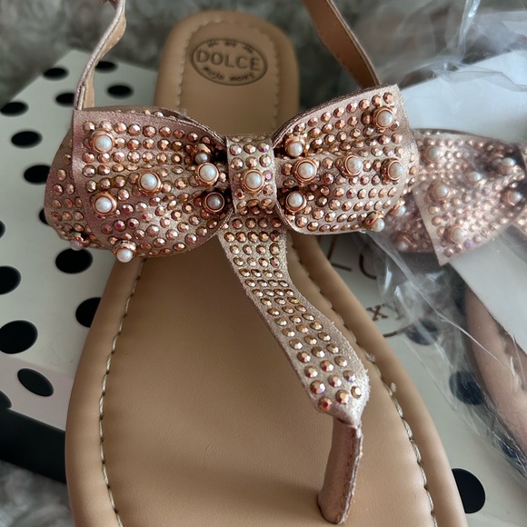 *New* in box sandals - Picture 2 of 8